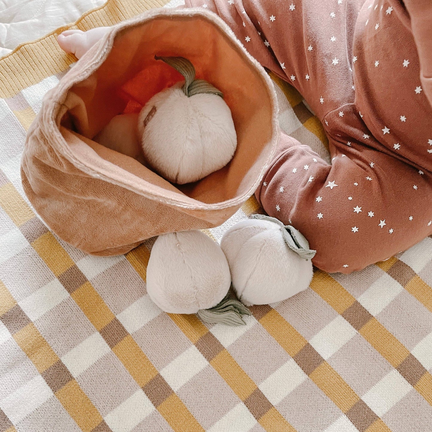 MOMO // BABY TOY