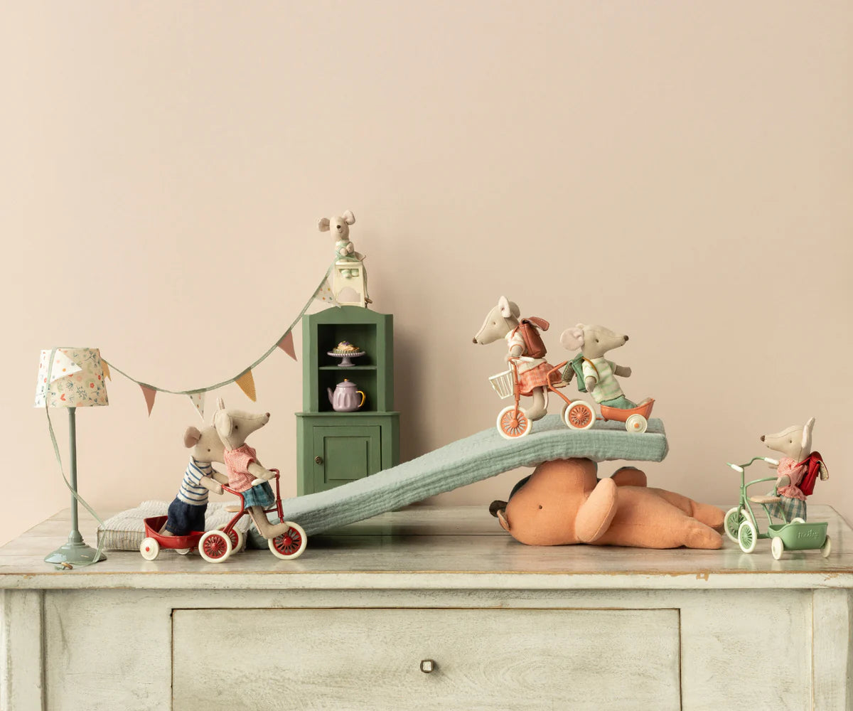 Abri a Tricycle - Red