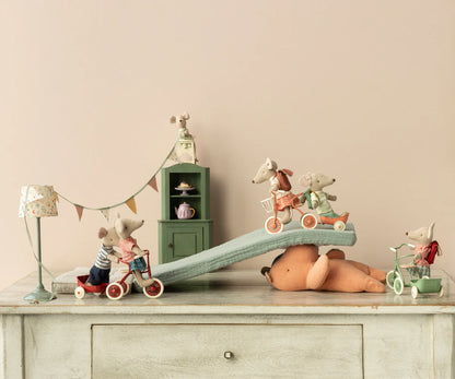 Abri a Tricycle - Red