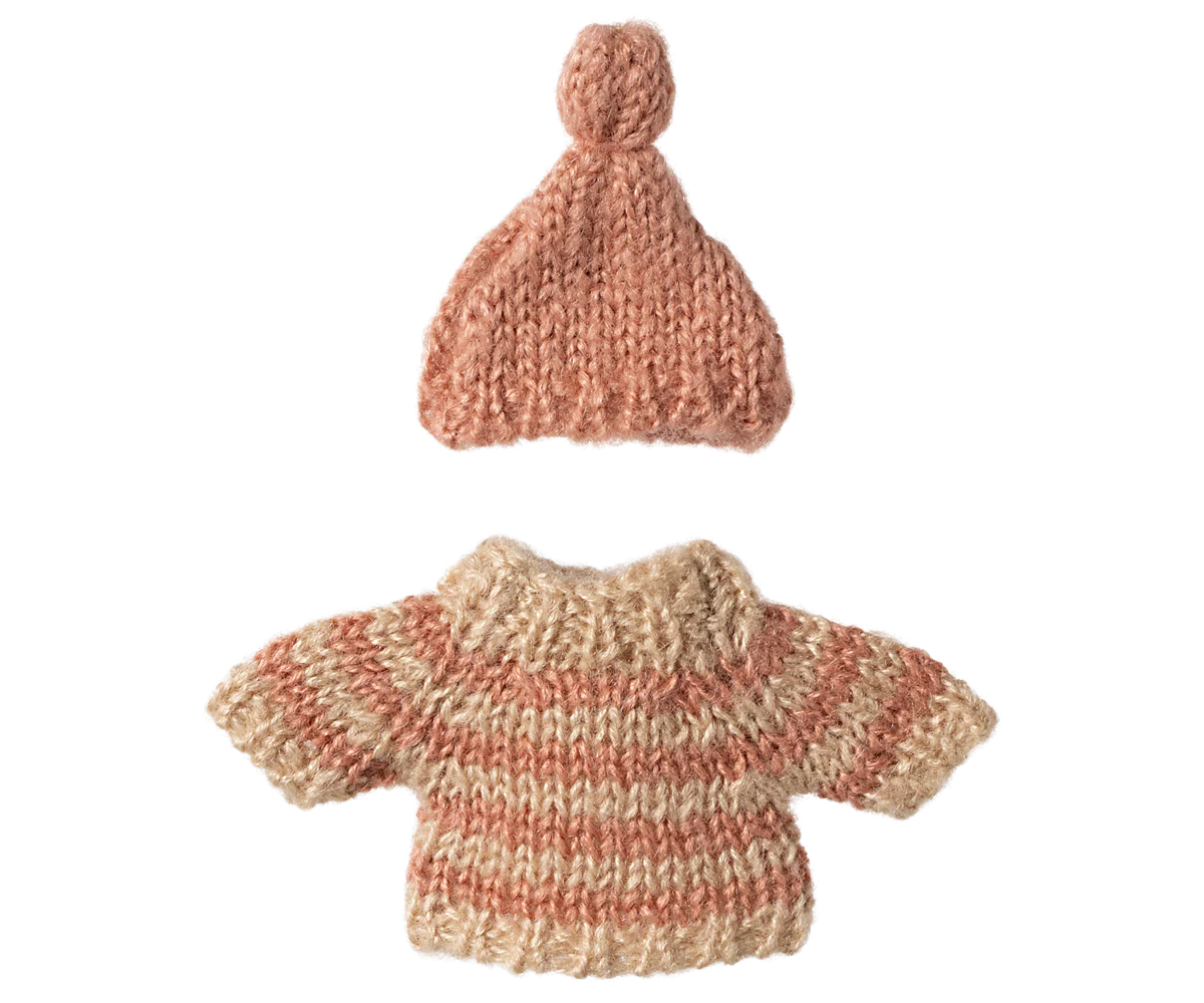 Knitted Sweater and Hat - Big Sister Mouse