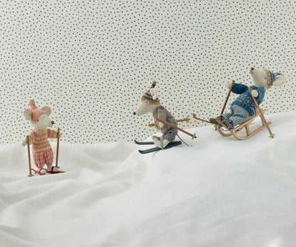 Knitted Sweater and Hat - Dad Mouse