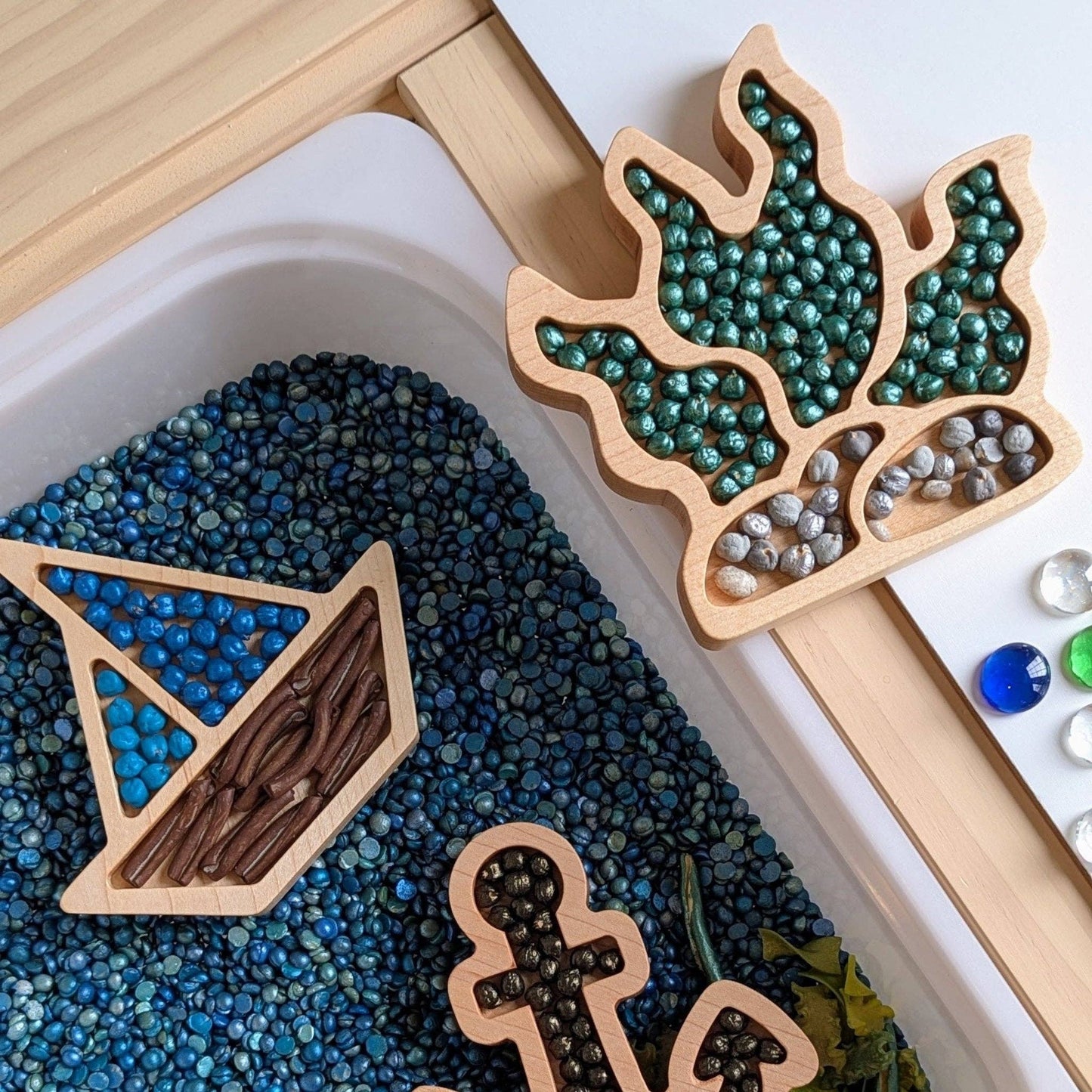 Mini Seaweed Sensory Play Tray