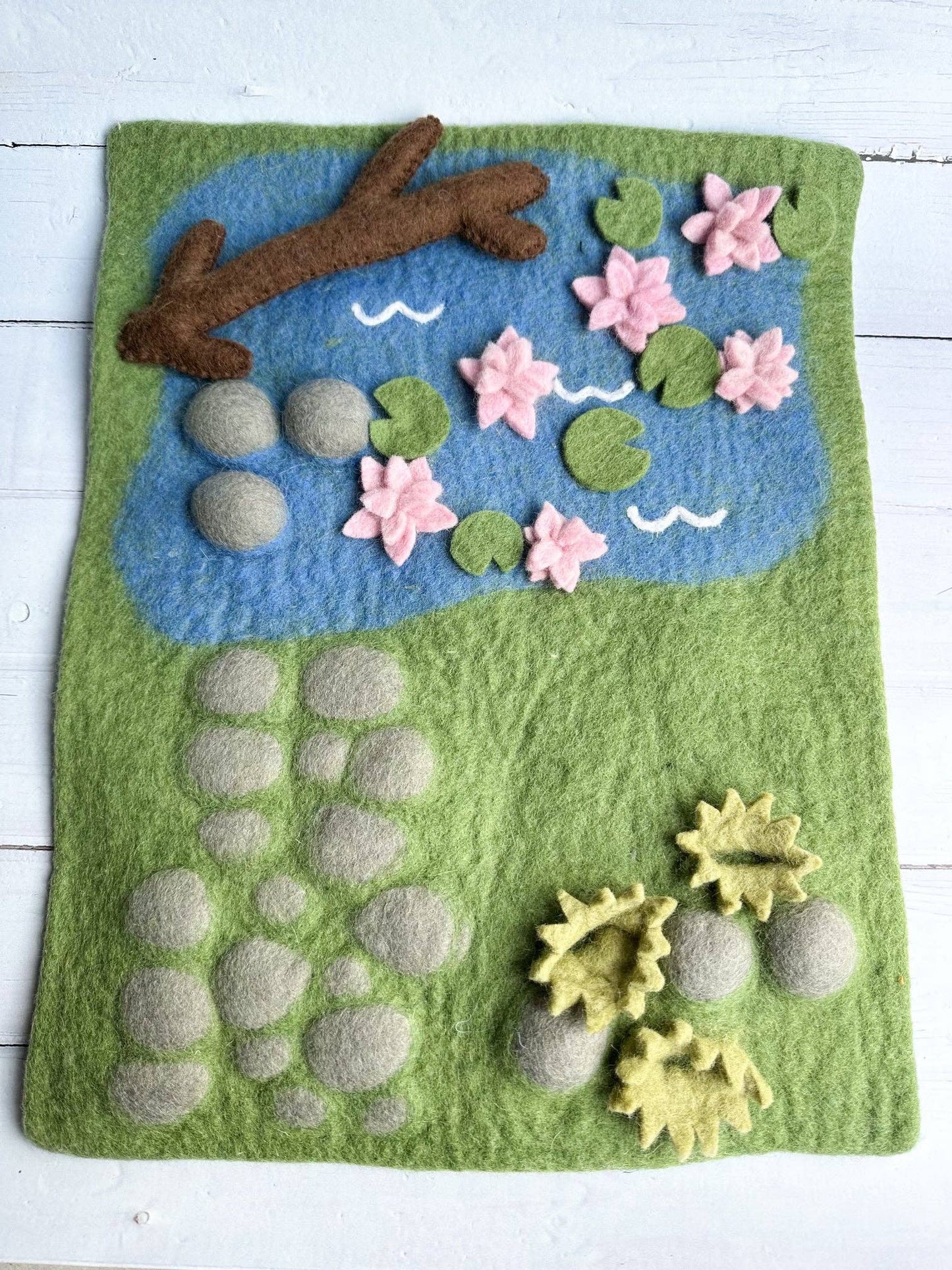 Felt Pond Play Mat